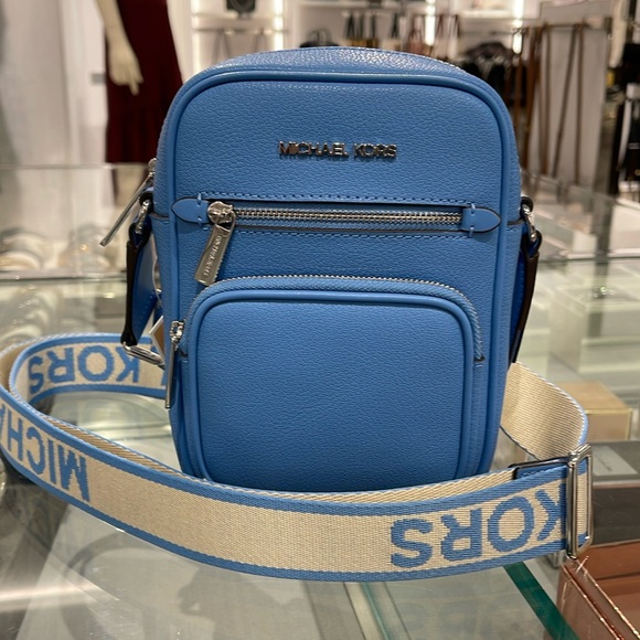 MICHAEL KORS Jet Set Medium Leather Crossbody Bag Flight
Sth Pacific
NWT - Picture 1 of 16